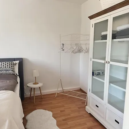 Stadtrandtraum Flughafen Porsche Messe Leipzig アパート