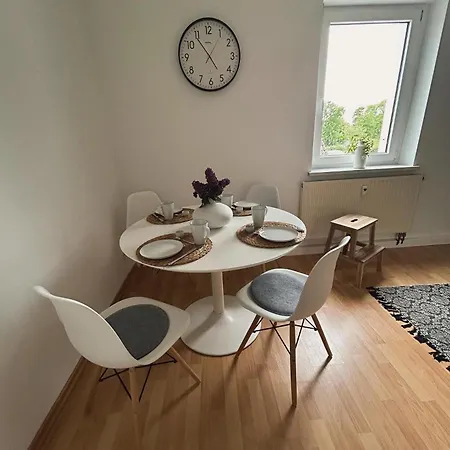 Stadtrandtraum Flughafen Porsche Messe Leipzig アパート シュクロイディッツ