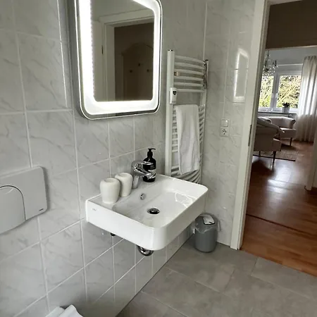 Stadtrandtraum Flughafen Porsche Messe Leipzig シュクロイディッツ