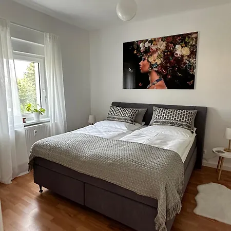 Stadtrandtraum Flughafen Porsche Messe Leipzig *