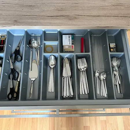 Stadtrandtraum Flughafen Porsche Messe Leipzig アパート